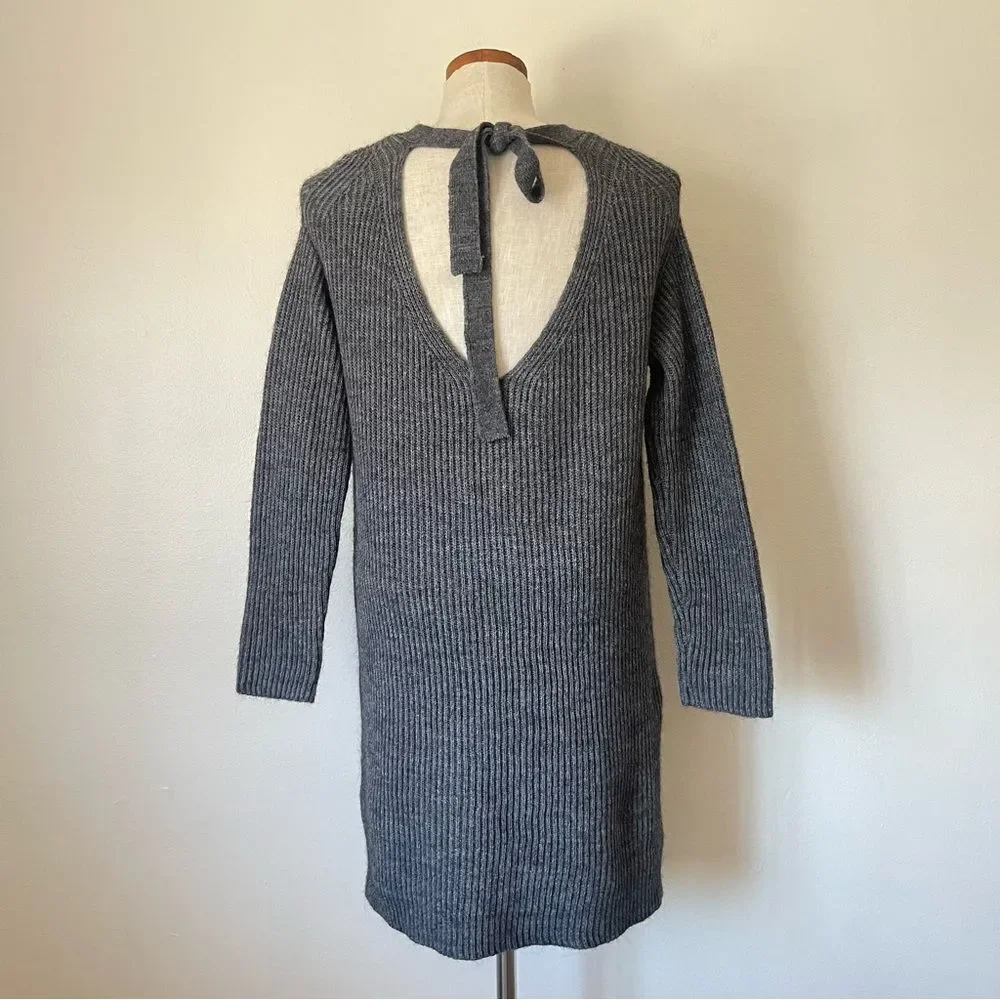 J. Crew Gray Ribbed sweater Low Back size Small